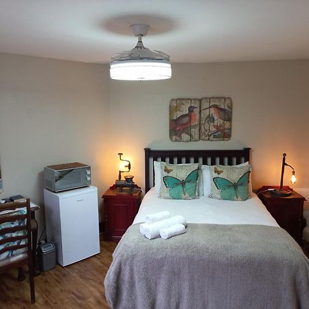 איסט לונדון Woodleigh Guest Lodge מראה חיצוני תמונה